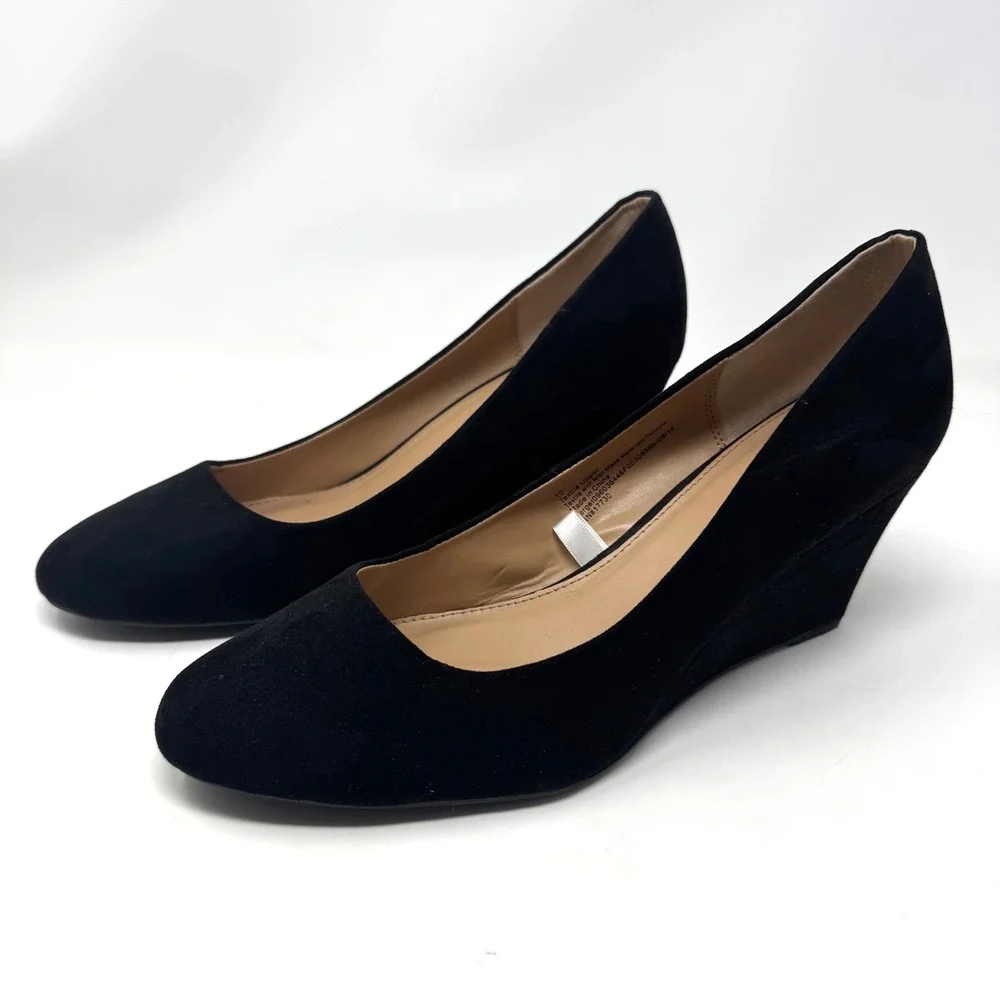 A New Day Wedge Pump Womens 10 Black Faux Suede Round Toe Classic Office Shoe